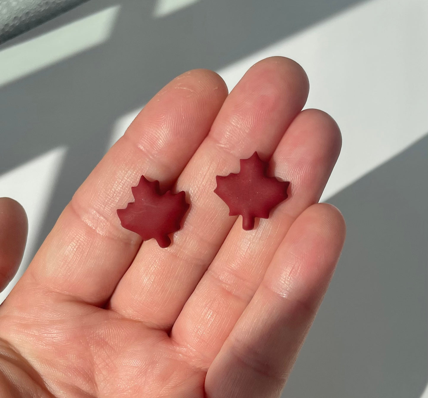 Single Leaf Studs