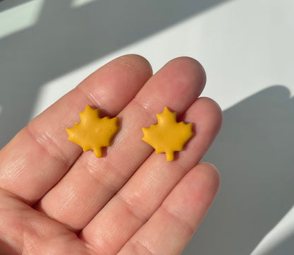 Single Leaf Studs