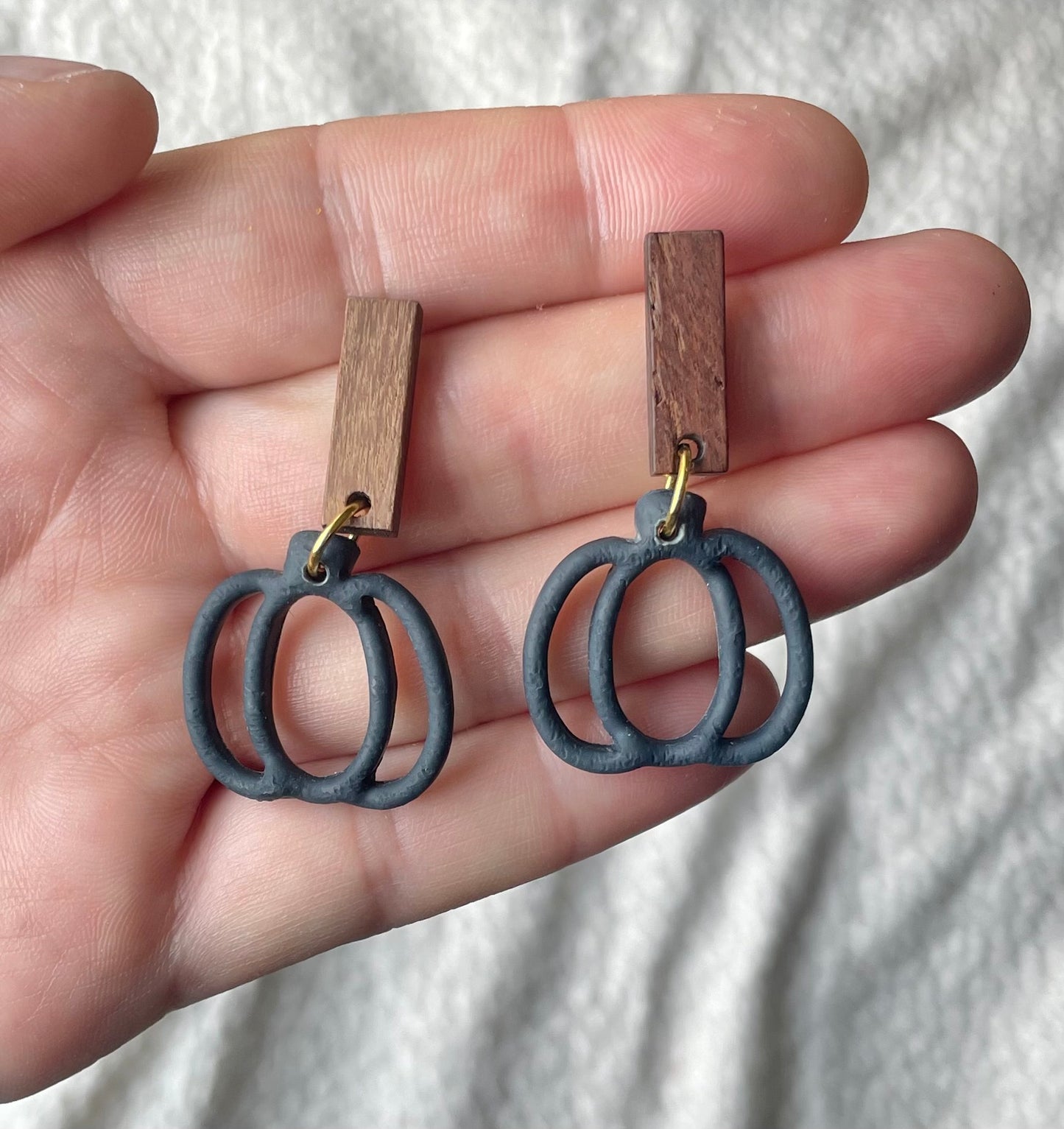 Pumpkin Outline Dangles