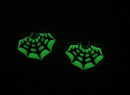Glow-in-the-dark Spiderwebs