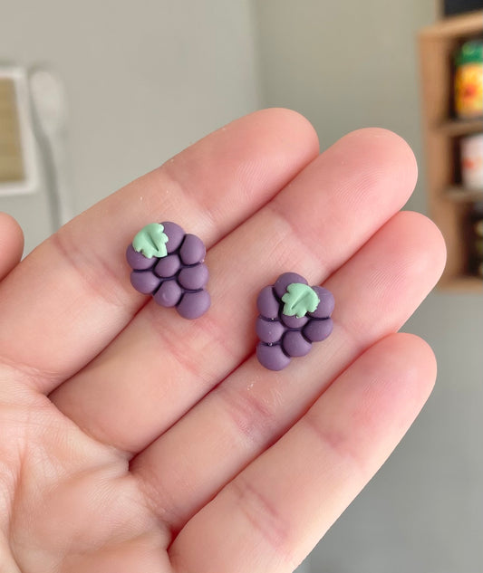 Grape stud