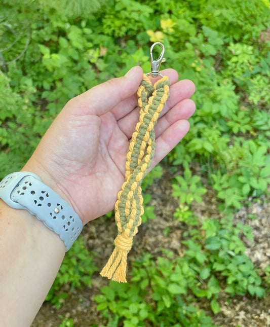 Square Knot 2-piece Twist Keychain