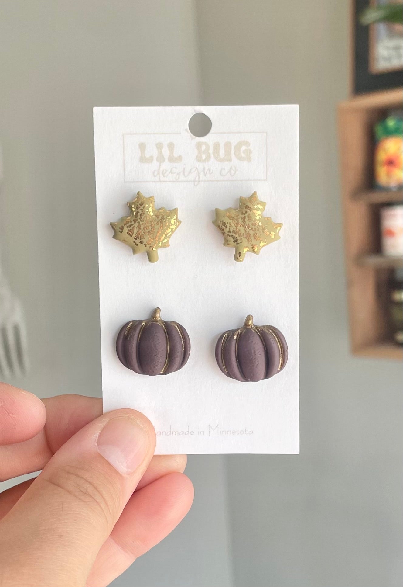 Gold Leaf/Gold Detail Pumpkin Studs 2-pack
