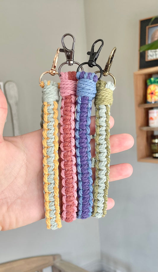 Two-Color Square Knot Wristlet