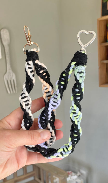 Double Spiral Knot Wristlet (w/ heart clasp)